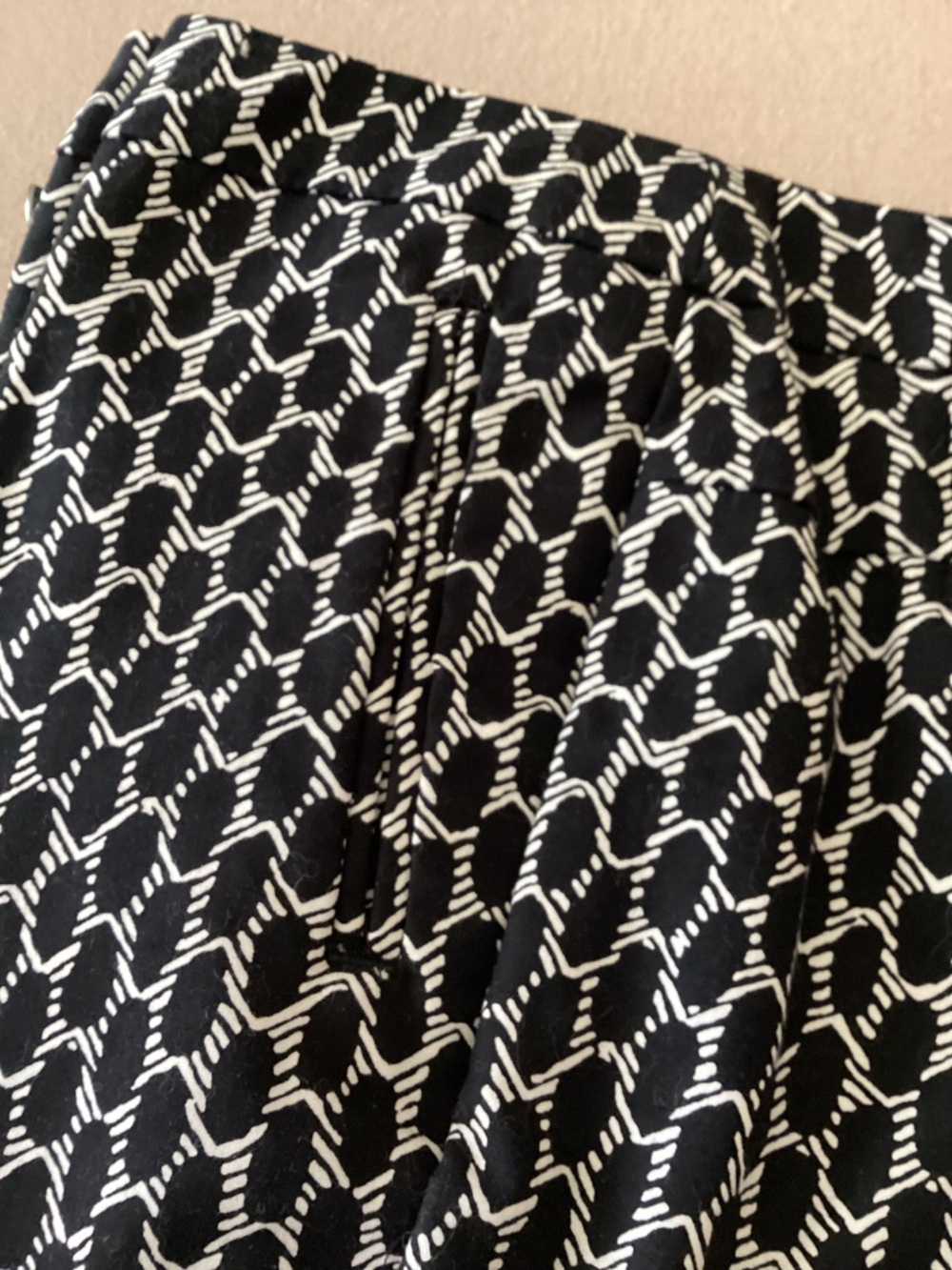 ADRIANNA PAPELL - BLACK WHITE COTTON PANTS - SIZE 6 - Picture 4 of 9